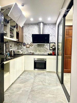 chung cư phạm văn đồng dt 65m² - 2pn - ở ngay - tặng toàn bộ nội thất - chỉ nhỉnh 4 tỷ