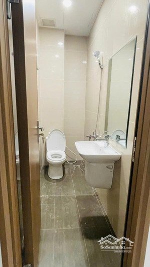 cho thuê gấp nhà mặt tiền vị trí đắc địa 16 lê ngọc hân quận hai bà trưng hà nội