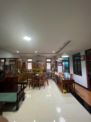 nhà 3 tầng đường 10.5m khuê trung - đà nẵng diện tích lên đến 200m