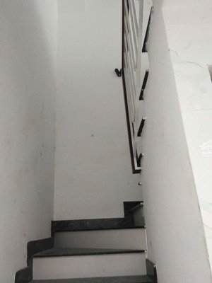 nhà 4,5m x 14, đúc 1 lững , 3 lầu , 4pn, 5wc. mặt tiền đường thống nhất ,p13