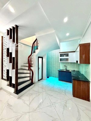 bán nhà trương định trung tâm quân - thông tứ tung 41m 5 tầng 11,4 tỷ