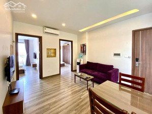 căn hộ 2 ngủ lạc long quân, tây hồ. gần mặt hồ tây, ban công thoáng 10.5 triệu/tháng