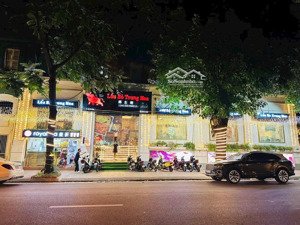 cực rẻ. cho thuê nhà chính chủ mặt phố nguyễn khánh toàn 135m2. mặt tiền 15m kinh doanh mọi mô hình