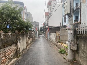 chính chủ bán mảnh đất diện tích 86.4m2 tại cự khối - long biên ngõ thông xe 16 chỗ giá chỉ 75tr/m2