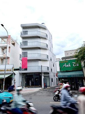 cho thuê tòa nhà mt đường nơ trang long, quận bình thạnh diện tích 8x12m. hầm trệt 4 lầu giá 180tr
