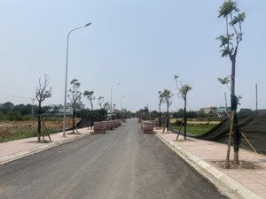 công ty cho thuê diện tích bãi đất 7 ha (có thể chia nhỏ) tại bát tràng gia lâm, chỉ 8 nghìn/m2/th