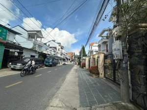 cần bán căn nhà vị trí đắc địa toạ lạc tại mặt tiền đường lý nam đế, p8, đà lạt
