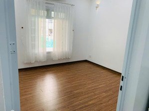 bán căn hộ tập thể bưu điện 127 nguyễn phong sắc, 66m2. nội thất đầy đủ, giá 4 tỷ
