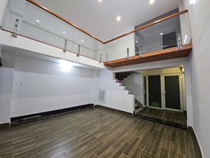 nhà hxh nguyễn đình chiểu, p4, q3. dt 5x12m, 3 tầng 15.6 tỷ