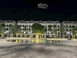 bán liền kề 80m xây 5 tầng hướng đông nam, giá 120 triệu/m2 bao hết thủ tục sang tên.