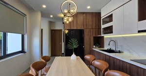 nhà 3 tầng kiệt 69 lê ngô cát, full nội thất cao cấp.
