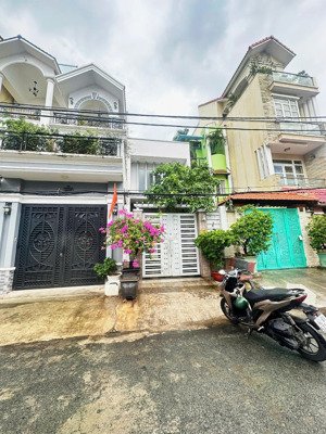 xuất cảnh nhà mặt tiền 7l đường số 7l cư xá ngân hàng q7 giá tốt