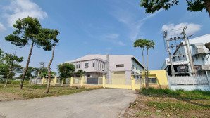 cho thuê kho xưởng giá rẻ 2600m2 kcn tân đô - tân đức, đức hòa. có pccc tự động, trạm hạ thế.