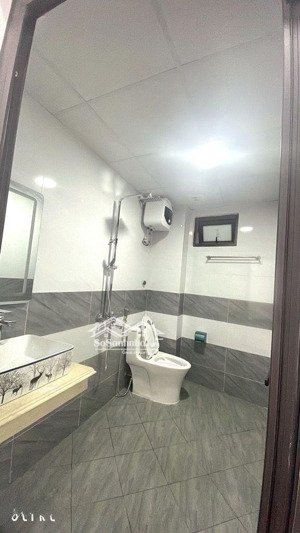 bán nhà long biên thạch bàn đường nguyễn văn linh ngõ 68 dt 30m2 6 tỷ ô tô đỗ cửa