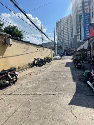 đất cạnh văn phòng công chứng nguyễn quốc cường, 4x20 mặt tiền đường 16m, shr, hỗ trợ vay ngân hàng