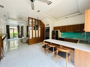 nhà phố verosa khang điền 5pn 6wc - full nội thất cao cấp - bv an ninh 24/7 - full tiện ích cao cấp