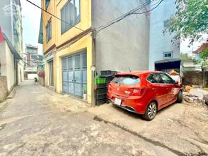 Bán căn nhà 6 tầng xây mới thang máy đầy đủ nội thất cơ bản ngõ ô tô tại phường Giang Biên