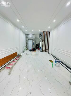 BÁN NHÀ QUẬN HOÀNG MAI, 6 TẦNG THANG MÁY, ĐƯỜNG Ô TÔ THÔNG, RẤT GẦN PHỐ, KINH DOANH.