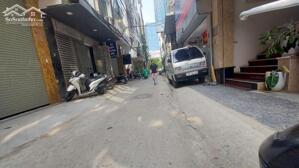 Bán nhà PL ngõ 83 Nguyễn Khang. DT 44m2 x 6T, Mt 4M, ngõ ô tô tránh. Giá 17,5 tỷ