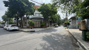 bán nhà đường dương thị giang , dt 8x25m, khu dân cư 10 ha, giá 15.5 tỷ tl