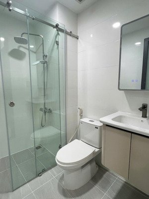 cần cho thuê gấp lavida plus 2pn, 2wc nội thất cơ bản.giá tốt: 13 triệu/ tháng lh: 
