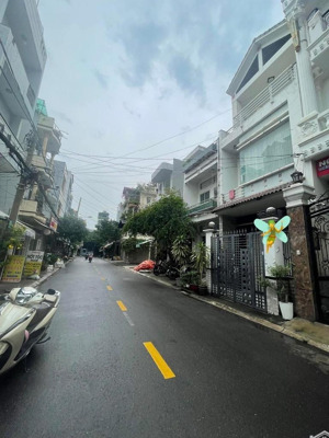 mặt tiền kinh doanh đường trần tấn,ngang 4,5x19m.4 tầng, giá 11,5 tỷ