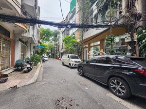 gấp gấp cần bán nhà khu phân lô cơ hội hiếm khu tây sơn chùa bộc .nhà đẹp chủ nhà xây để ở