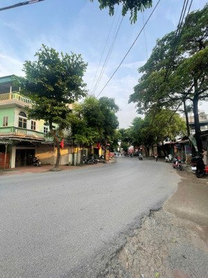 bán gấp nhà 2tầng lô góc diện tích 160m vị trí chiến lược gần vinhome gia lâm & vinhome 2-3