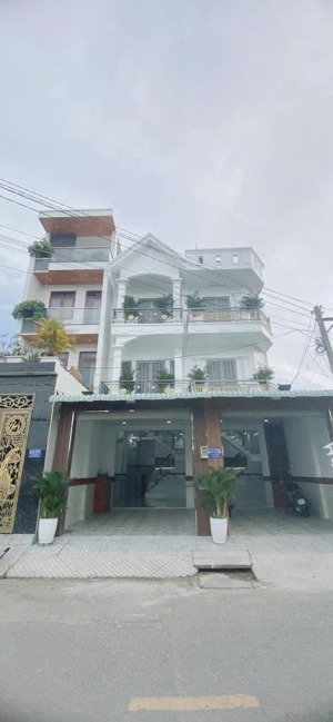 bán cặp nhà mới keng 8m x 15m. xây 2 lầu.mặt tiền đường hệp thành 07,phường hiệp thành q12.