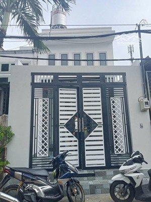 bán gấp nhà 2 tầng - 4x20m - bà điểm hm - sát bx an sương - hxt thông - tặng full nội thất - 4 tỷ 5