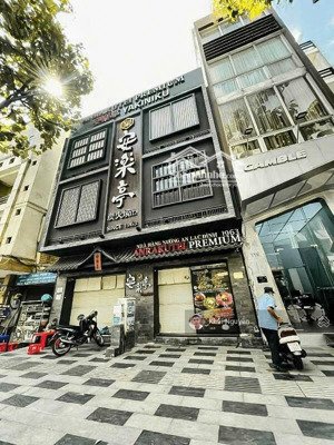 siêu phẩm khan hiếm mt lê thị riêng, bến thành, q1 - dt 10x15m - hđt thương hiệu 250tr/th - 54 tỷ