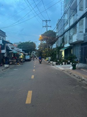 hiếm - lô đất - hxh - đường số, phước bình - 68m2, ngang 5m - 4tỷ25