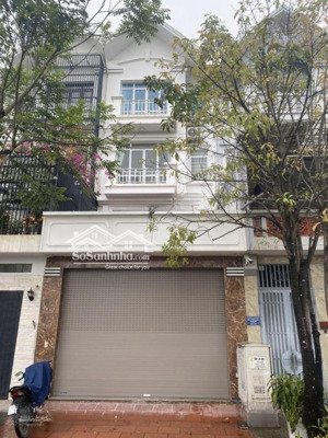 cho thuê nhà lk 96 nguyễn huy tưởng thang máy, dt: 70m2* 5t, tiện làm vp, kho hàng, lớp học. 45tr