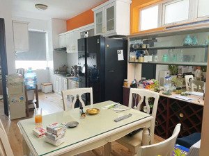 cấn bán căn hộ lotus garden trịnh đình thảo dt 61.3m2 ,2pn, để lại nt,sh chính chủ. giá bán: 3.1 tỷ