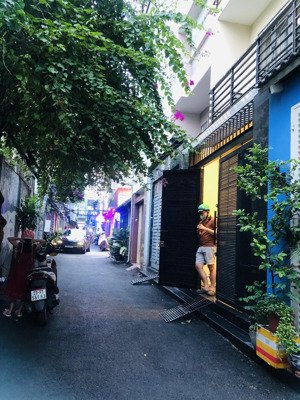 hẻm xe hơi 4.5m- 48m2-5 tầng-6 pn-phạm văn hai-phường 3- tân bình- chỉ 8.9tỷ