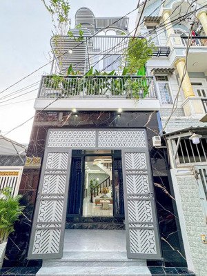 bán gấp nhà mới đẹp 4 tầng 4.2x19m nở hậu 6.6m, full nội thất, giá 7.39 tỷ, phạm hữu lầu, quận 7