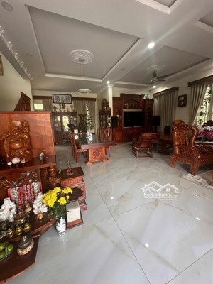 kẹt tiền bán nhà vườn 1400m2 long phước, quận 9. giá: 25 tỷ