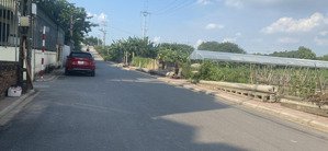 bán lô đất siêu đẹp có 2 mặt trước sau,dt:90m2/mt:6m/đường 16m/đất phân lô cổ bi,gia lâm/giá 12,5ty