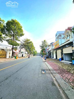 ngộp bank bán gấp nhà 2 lầu đã hoàn công ngay chợ dĩ an đường trần quang khải gần sân vận động