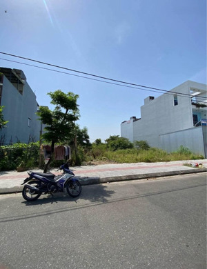 chủ ngộp cần ra gấp lô đất ở gần bệnh việc đa khoa quốc tế hạnh phúc đường vĩnh phúc 1 shr full thổ