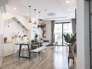 hàng hiếm! căn góc 110m2, 3pn sáng times city, hướng đn, giá 10,5 tỷ lh: 