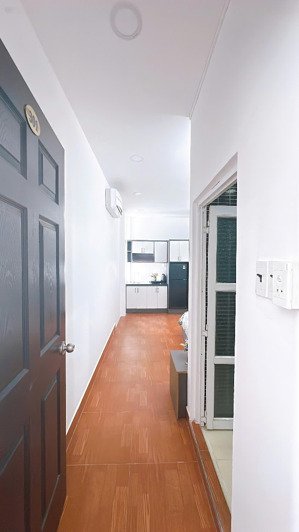 cho thuê phòng có cửa sổ trời miễn phí các chi phí dịch vụ chỉ tính điện, có đầy đủ nội thất