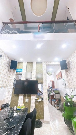 - ttt 6ty1 q4 kdc hh hẻm đường số sd 5phòng ngủ 3wc 2 phòng khách , phòng ăn nhà 5 tầng