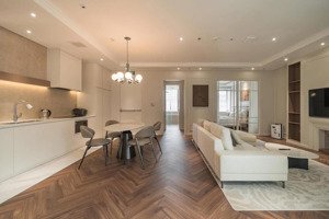 mp phố huế 300m, 10 tầng, mt 9m. vị trí đẹp, sát phố hàng bài. 700 tỷ