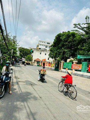 bán đất bình thạnh- sau lưng vincom- hẻm 184- nguyễn xí- dt 4x20- giá 9,9 tỷ tl.