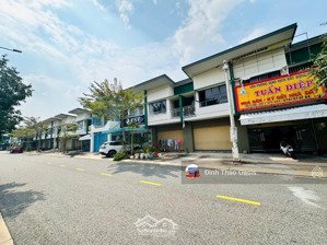 hạ giá cần bán nhà phố mặt tiền đường vành đai 4, có sổ hoàn công sẵn tại thới hòa, bến cát