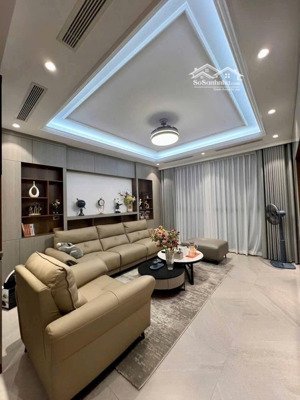 bán gấp nhà ngõ 90 nguyễn tuân khu phân lô ôtô tránh kinh doanh 55m2, 5t, mt 4,2m. giá 17 tỷ