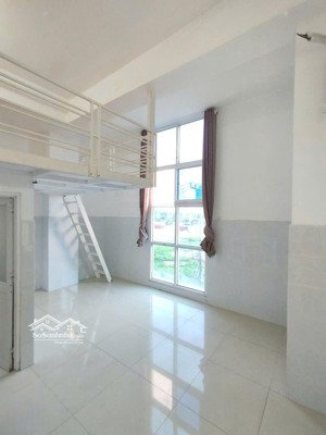 cho thuê phòng duplex thoáng, cửa sổ trời, gần ufm, kcx, q4 ngay lý phục man, q7