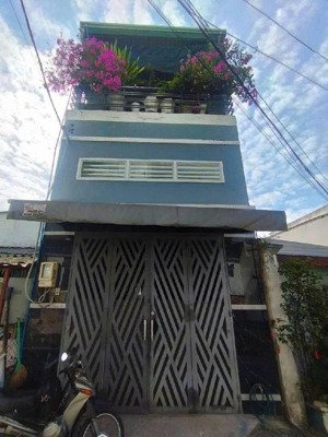 ngộp bank nhà 4 tầng 1/ đường huỳnh thị hai, phường tân chánh hiệp, q12, dt 74m2 (4mx19m), hẻm ôtô