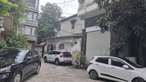 mảnh đất đẹp trung tâm phố gia tự - long biên,ôtô tránh thông tứ phía giá đầu tư 64m2 chỉ 8 tỷ ba